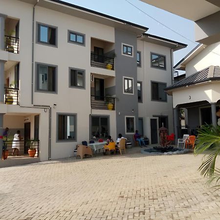 Queen'S Hill Lodge Gbawe ภายนอก รูปภาพ