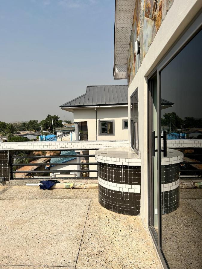 Queen'S Hill Lodge Gbawe ภายนอก รูปภาพ