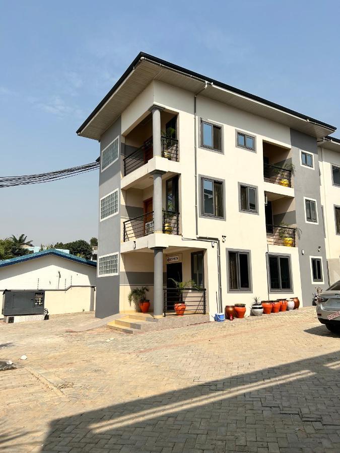 Queen'S Hill Lodge Gbawe ภายนอก รูปภาพ